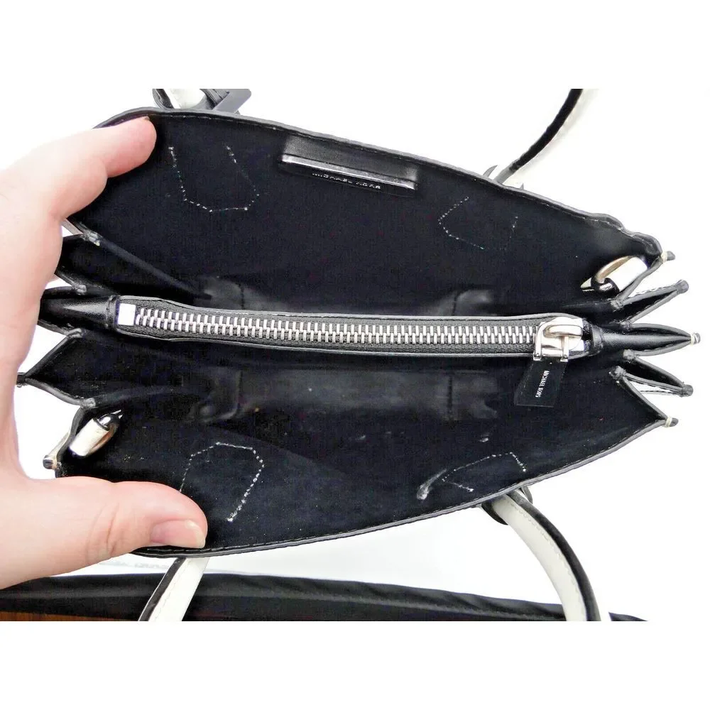 Michael Kors Mercer Medium Accordion Messenger‎  Retail Style In White & Black